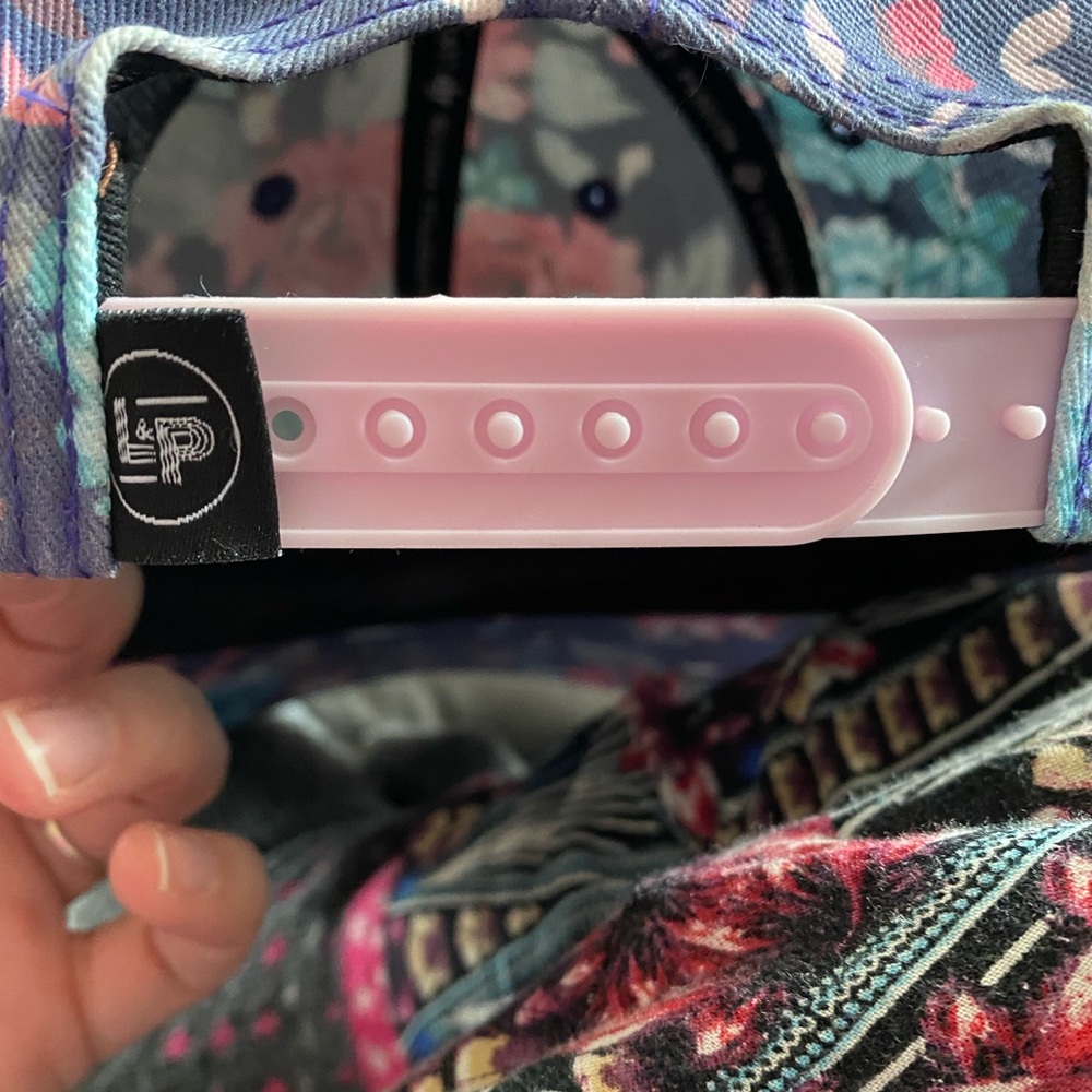 Women L&P floral cap - Picture 5 of 5